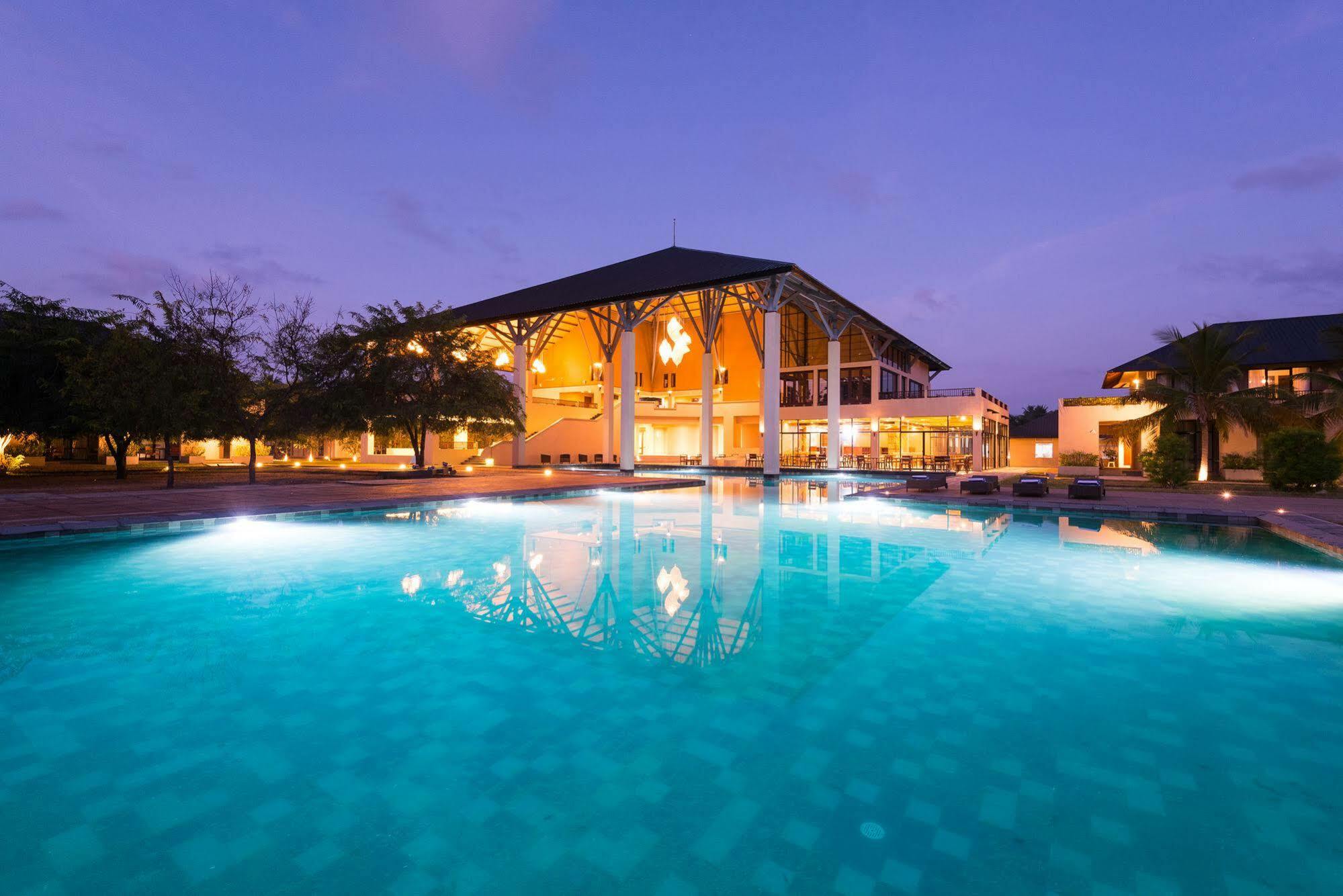 Sunrise By Jetwing Hotel Passikudah Exterior photo